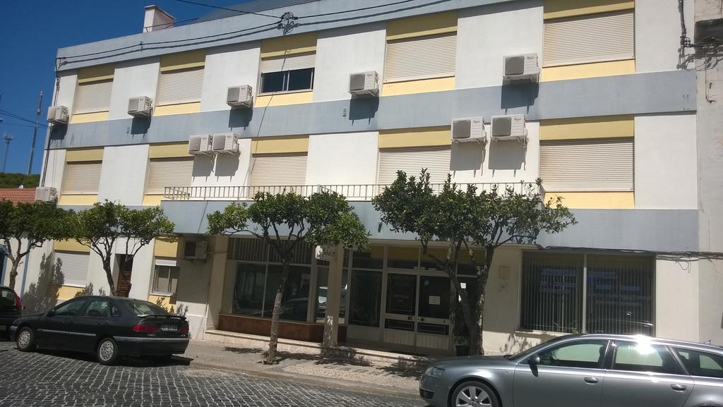 Hôtel Residencial Gabriel à Santiago do Cacém Extérieur photo