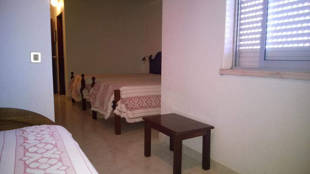 Hôtel Residencial Gabriel à Santiago do Cacém Chambre photo